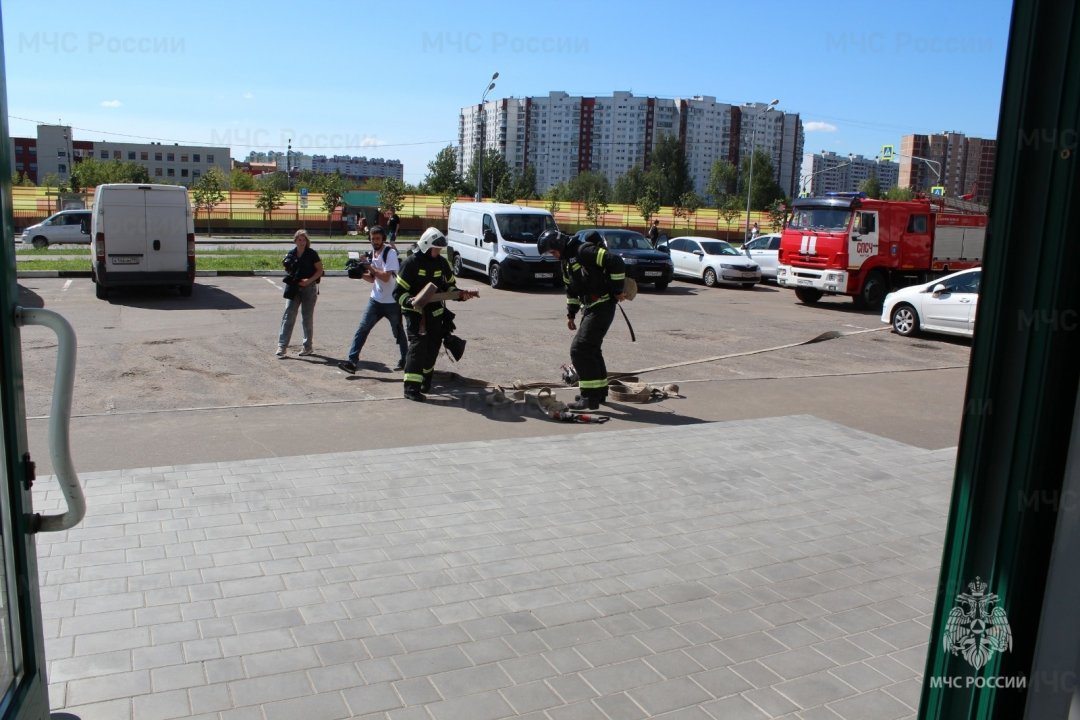 В торговом центре Реутова прошли пожарно-тактические учения