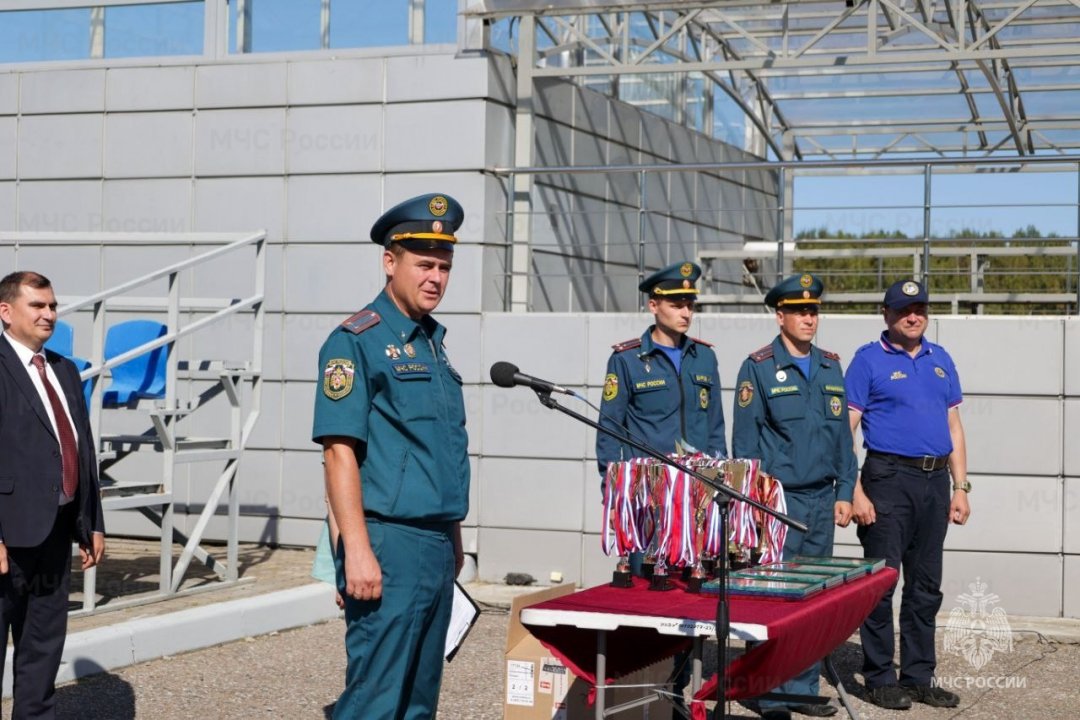 Команда Реутовской спецчасти в тройке сильнейших по водолазному троеборью